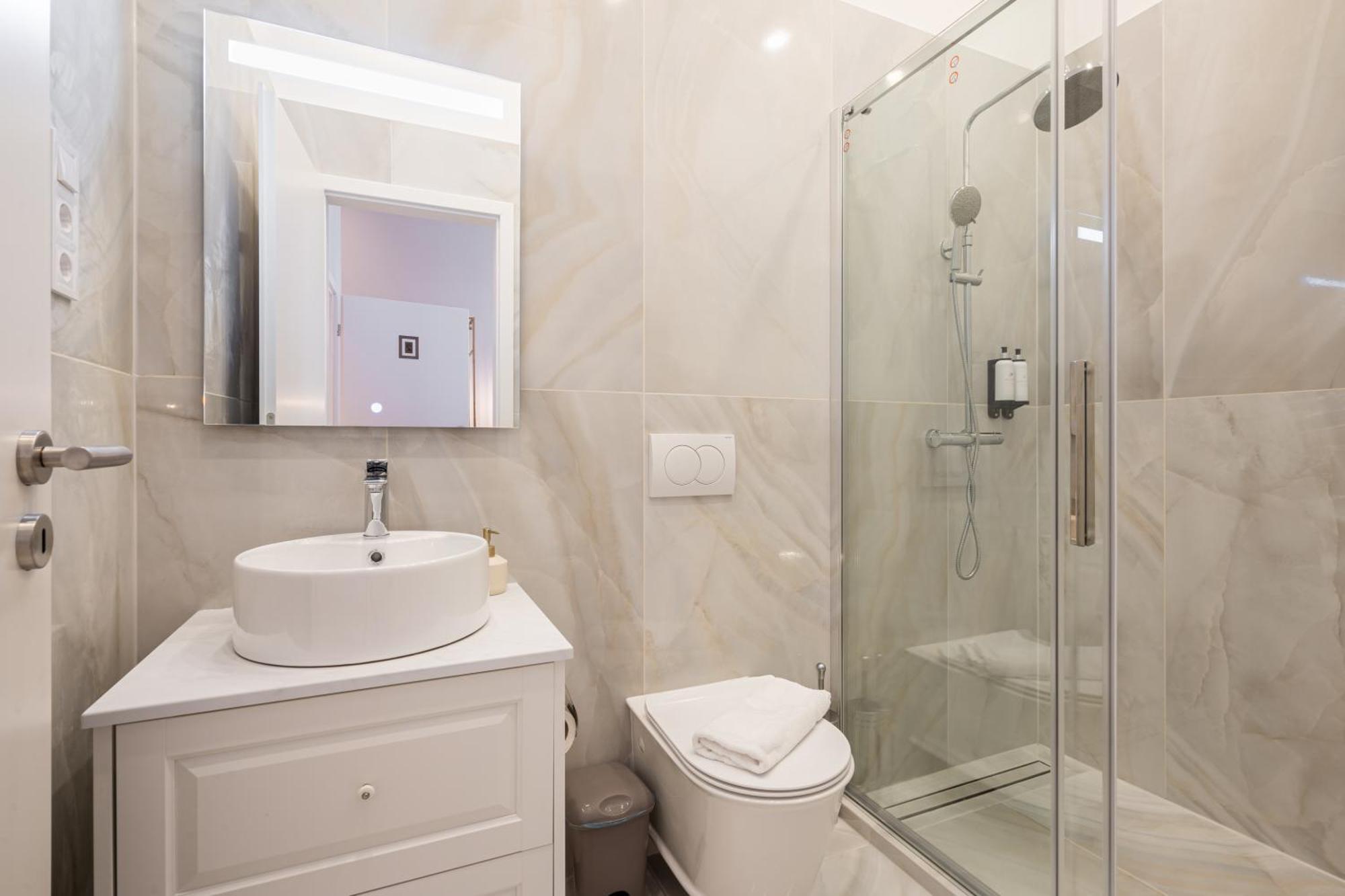 W30 - Wesselenyi Charming Apartment - Best Location By Bqa Budapest Kültér fotó