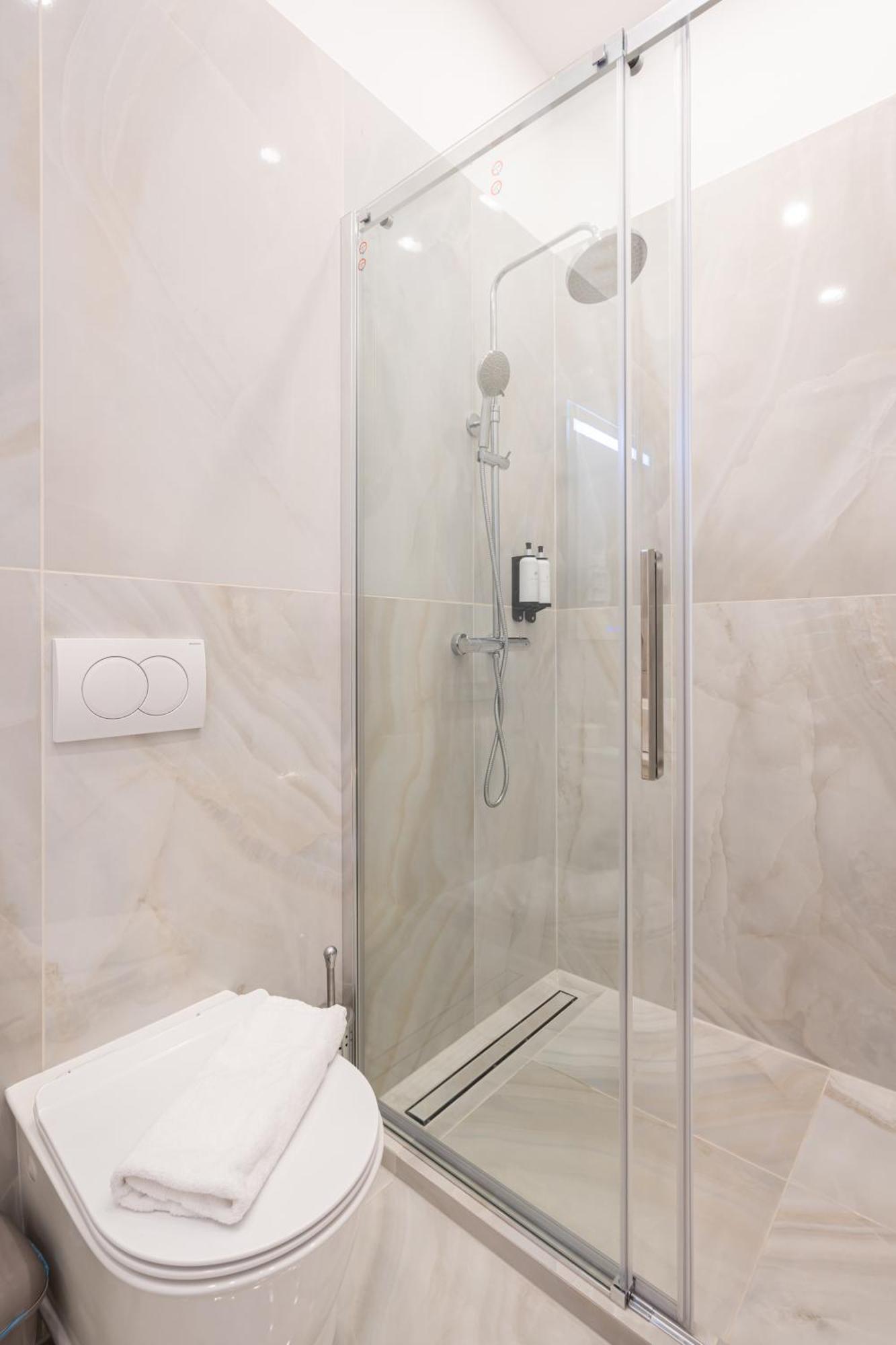 W30 - Wesselenyi Charming Apartment - Best Location By Bqa Budapest Kültér fotó