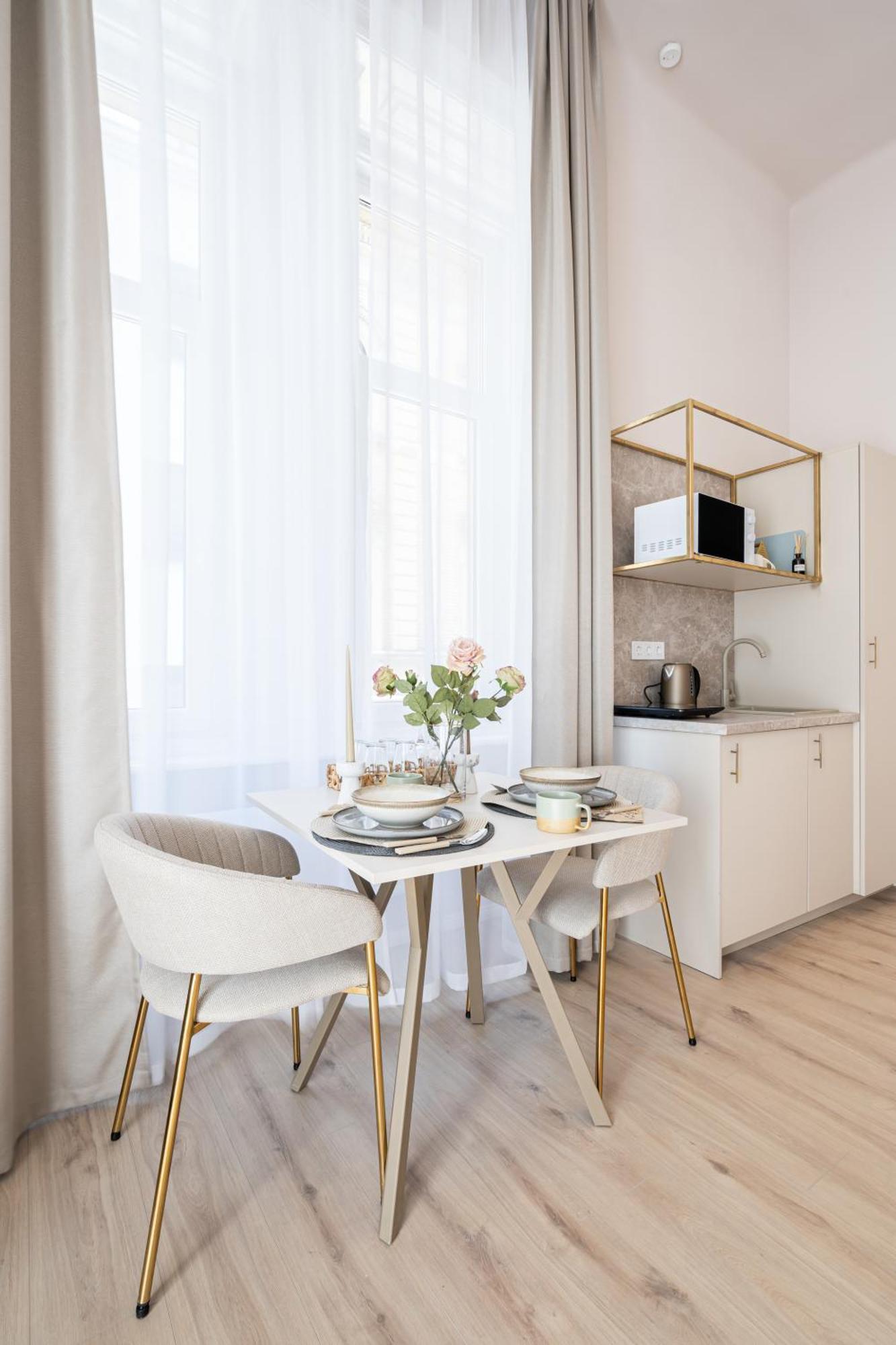 W30 - Wesselenyi Charming Apartment - Best Location By Bqa Budapest Kültér fotó